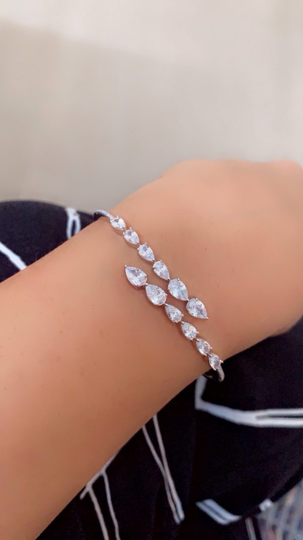 Elegant Teardrop & Marquise Zirconia Silver Bracelet