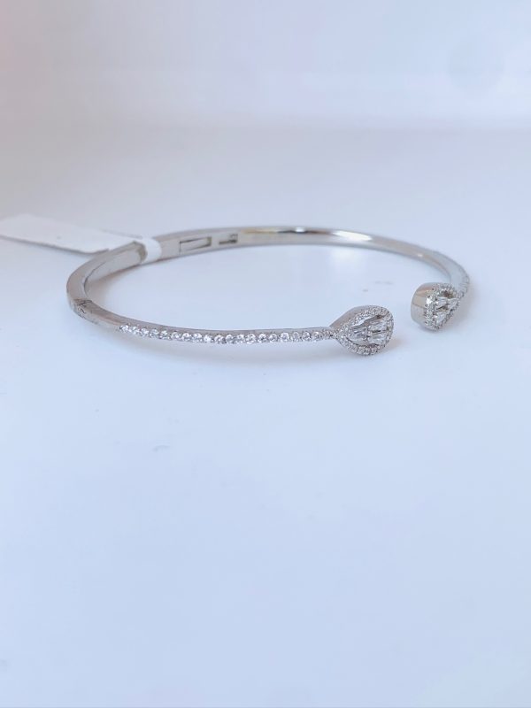 Regal Teardrop Silver Bracelet - Image 2