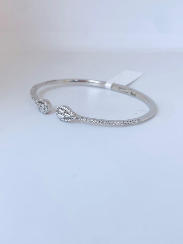 Regal Teardrop Silver Bracelet - Image 3